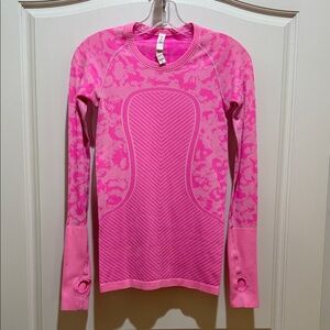Lululemon Vibrant Pink Swiftly Tech Long Sleeve Hip Length Top Sz 4